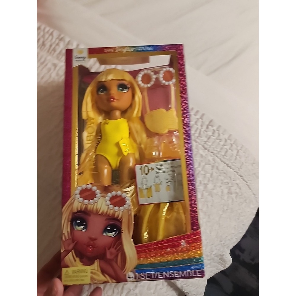 RAINBOW HIGH SWIM &‎ STYLE SUNNY MADISON 11" DOLL